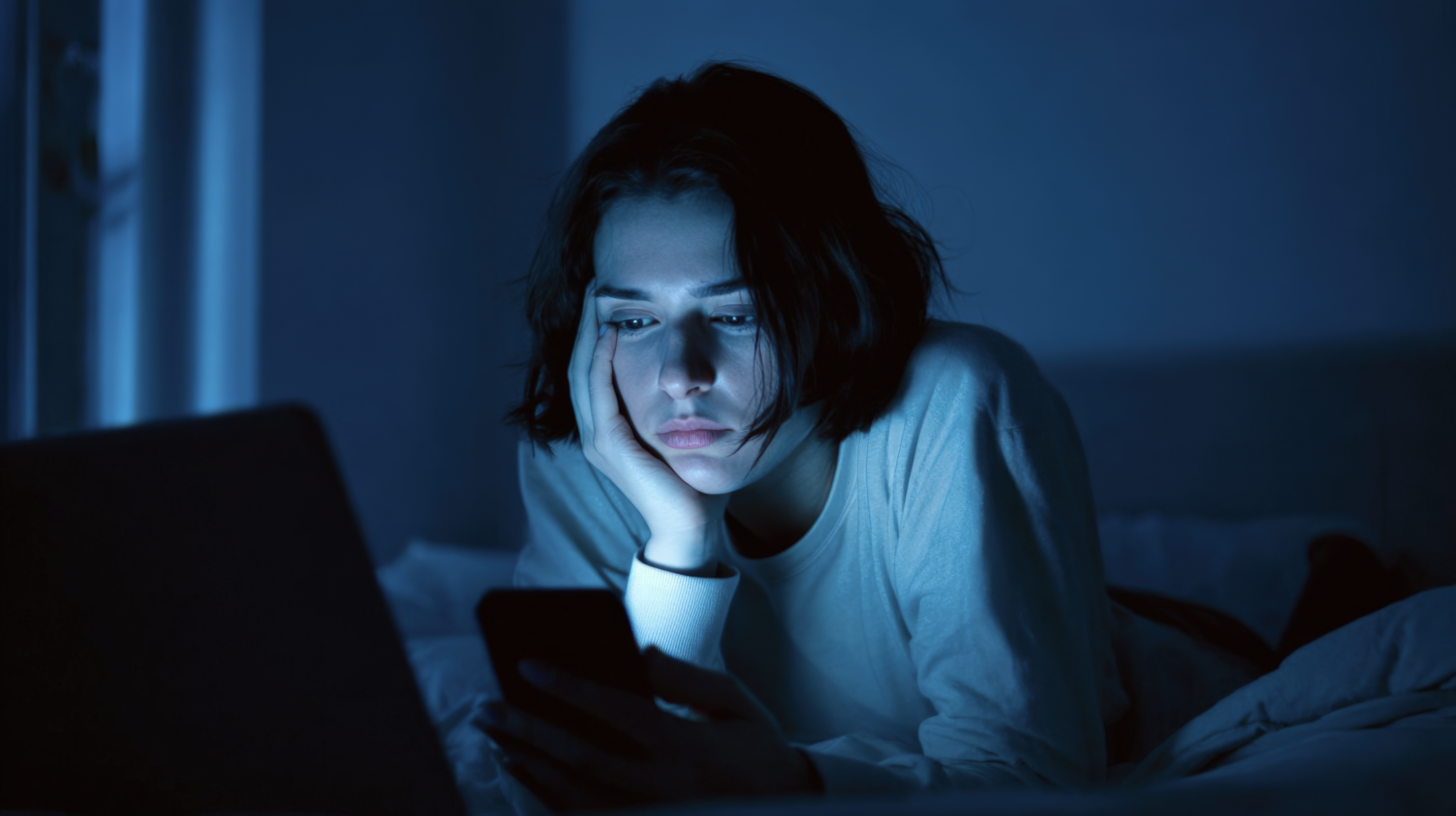 Blue Light, Pollution, and Skin Stress: Modern Protection Essentials